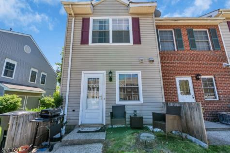 19 Clarion Lane Newark NJ 07103