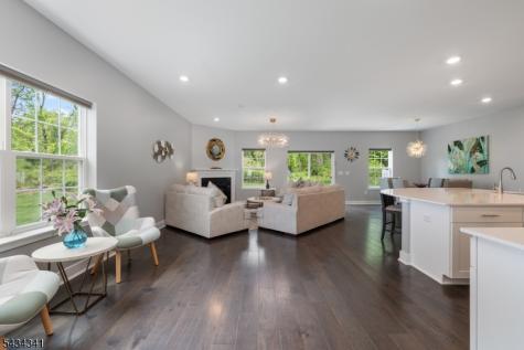 18 Mccluskey Place Morris Plains NJ 07950
