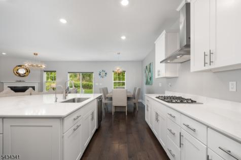 18 Mccluskey Place Morris Plains NJ 07950