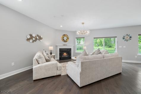 18 Mccluskey Place Morris Plains NJ 07950
