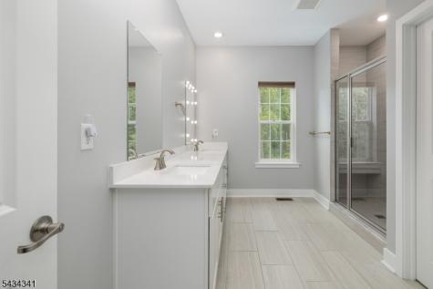 18 Mccluskey Place Morris Plains NJ 07950
