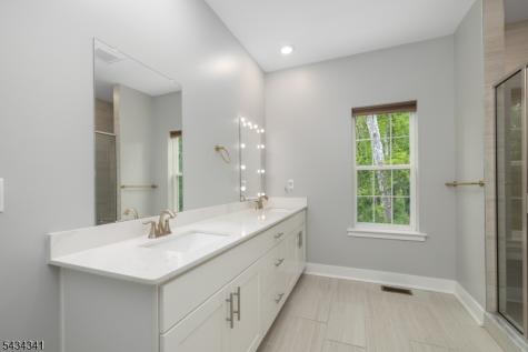 18 Mccluskey Place Morris Plains NJ 07950