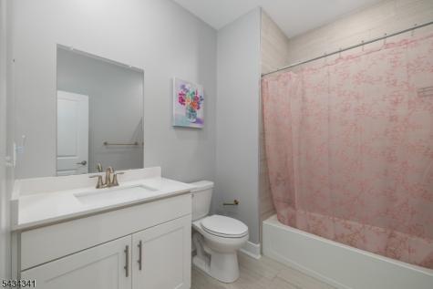 18 Mccluskey Place Morris Plains NJ 07950