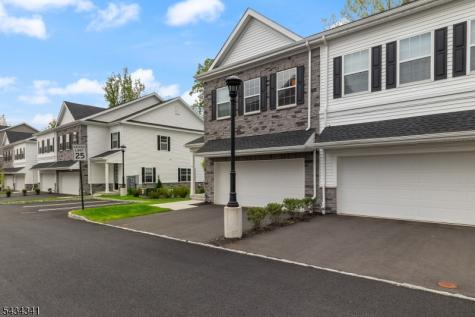 18 Mccluskey Place Morris Plains NJ 07950