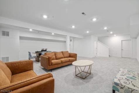 18 Mccluskey Place Morris Plains NJ 07950