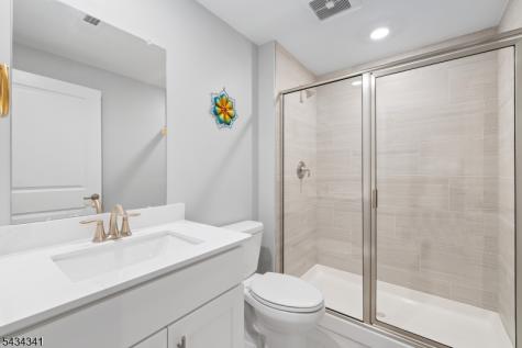 18 Mccluskey Place Morris Plains NJ 07950