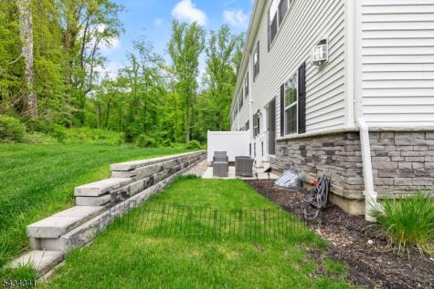 18 Mccluskey Place Morris Plains NJ 07950