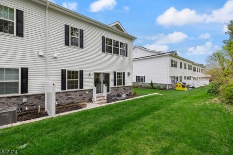 18 Mccluskey Place Morris Plains NJ 07950