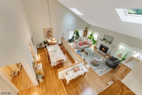 49 Hunters Circle Tewksbury NJ 08833