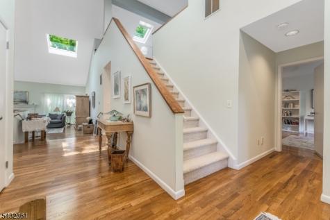 49 Hunters Circle Tewksbury NJ 08833