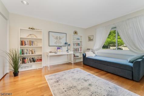 49 Hunters Circle Tewksbury NJ 08833