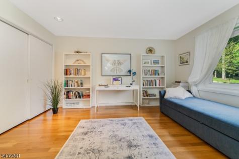 49 Hunters Circle Tewksbury NJ 08833