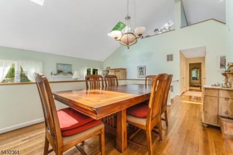 49 Hunters Circle Tewksbury NJ 08833