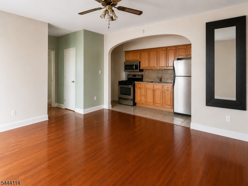 5 Pomona Avenue Newark NJ 07112