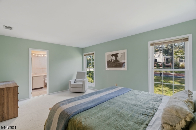 150 Dezenzo Lane West Orange NJ 07052