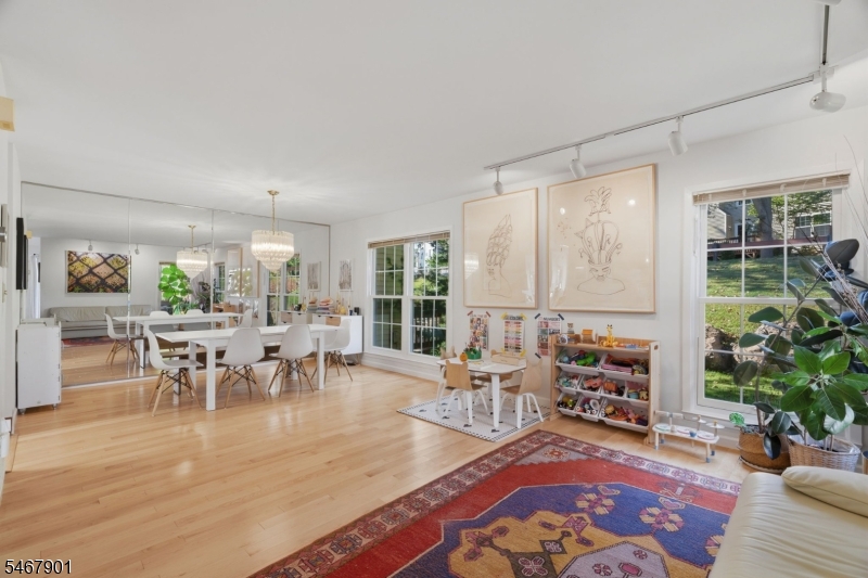 150 Dezenzo Lane West Orange NJ 07052