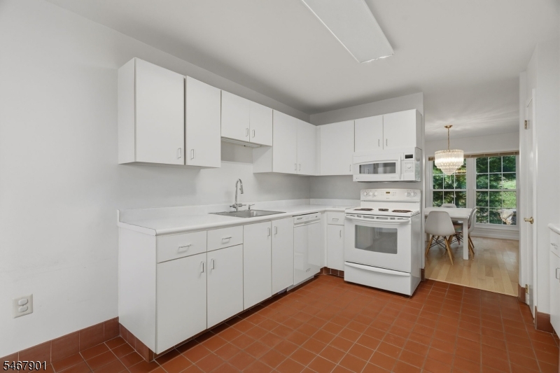 150 Dezenzo Lane West Orange NJ 07052