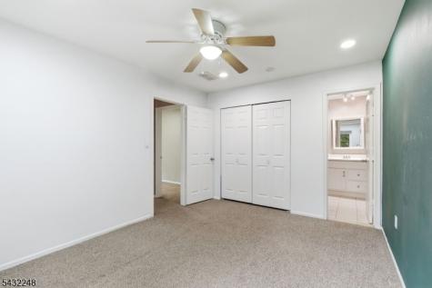 38 Cherrywood Drive Franklin NJ 08873
