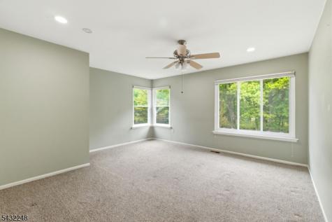 38 Cherrywood Drive Franklin NJ 08873