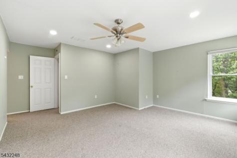38 Cherrywood Drive Franklin NJ 08873