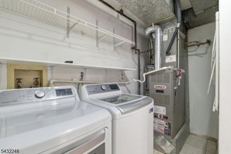 38 Cherrywood Drive Franklin NJ 08873
