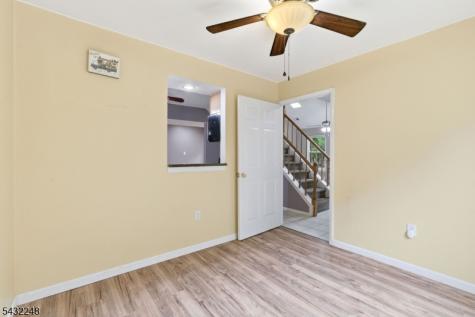 38 Cherrywood Drive Franklin NJ 08873