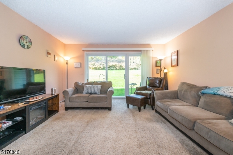 85 Robertson Way Lincoln Park NJ 07035