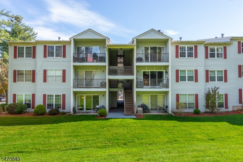 85 Robertson Way Lincoln Park NJ 07035