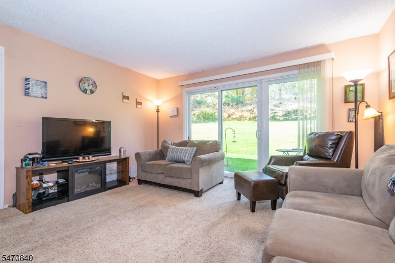 85 Robertson Way Lincoln Park NJ 07035