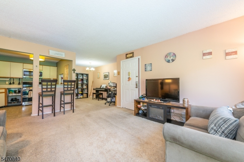 85 Robertson Way Lincoln Park NJ 07035