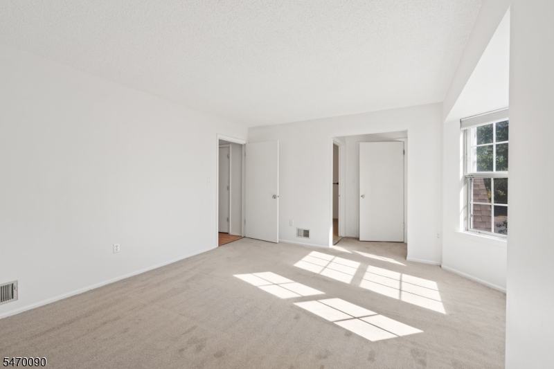 75 Rachel Court Franklin NJ 08823