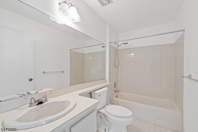 75 Rachel Court Franklin NJ 08823