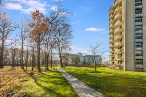 2 Claridge Drive Verona NJ 07044