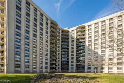 2 Claridge Drive Verona NJ 07044