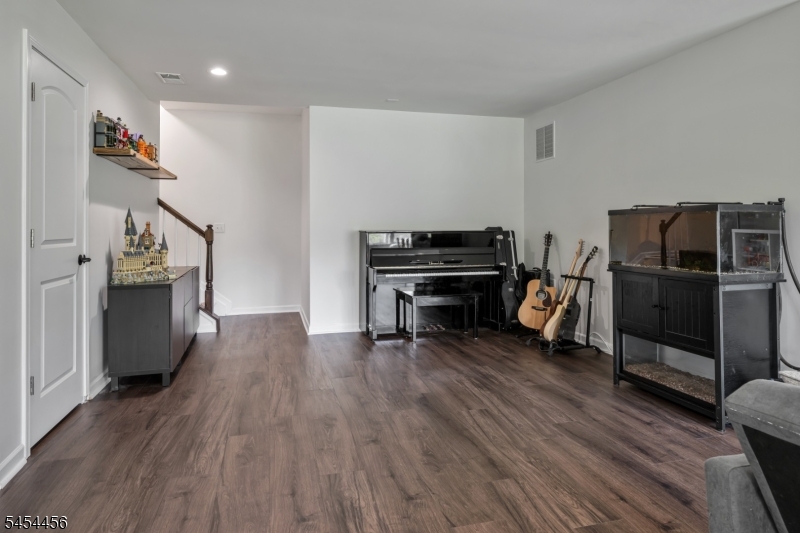 6 Alexanders Road Allamuchy NJ 07840