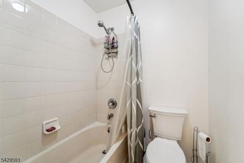 123 Levinberg Lane Wayne NJ 07470