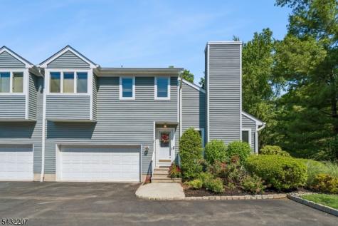 32 Meadow View Lane Berkeley Heights NJ 07922