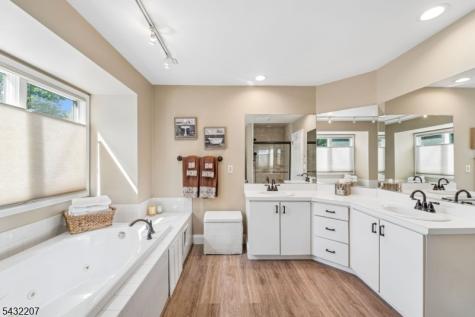 32 Meadow View Lane Berkeley Heights NJ 07922