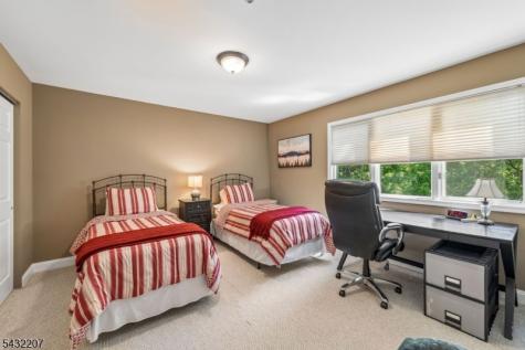 32 Meadow View Lane Berkeley Heights NJ 07922