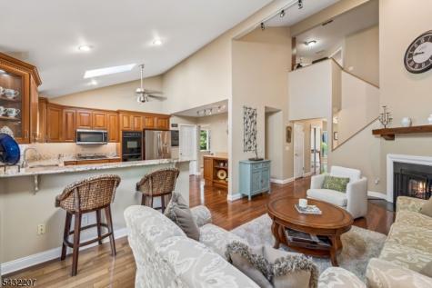 32 Meadow View Lane Berkeley Heights NJ 07922