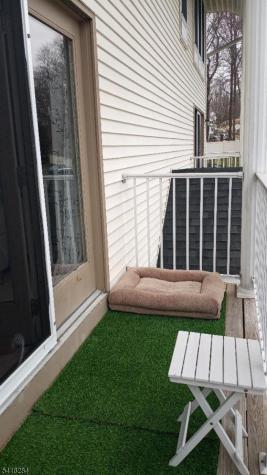 19 Amherst Court Hamburg NJ 07419