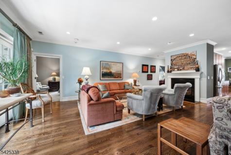 28 Schmidt Circle Watchung NJ 07069