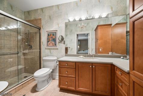 28 Schmidt Circle Watchung NJ 07069