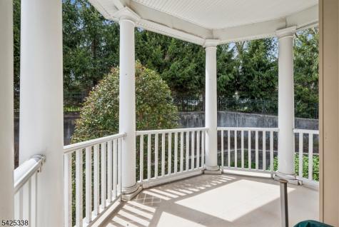 28 Schmidt Circle Watchung NJ 07069