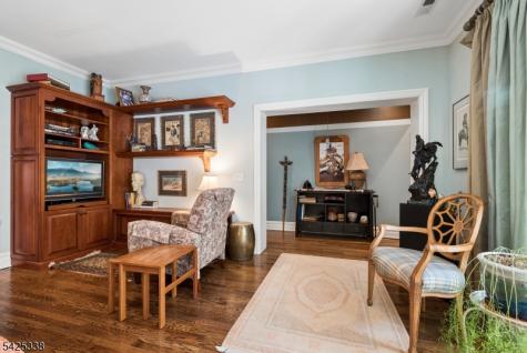 28 Schmidt Circle Watchung NJ 07069
