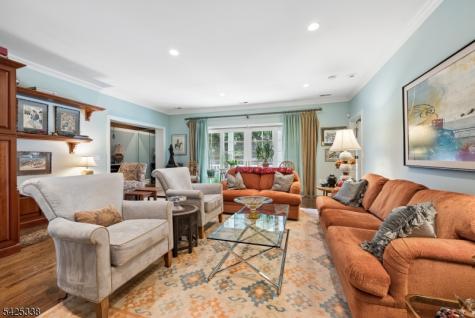 28 Schmidt Circle Watchung NJ 07069