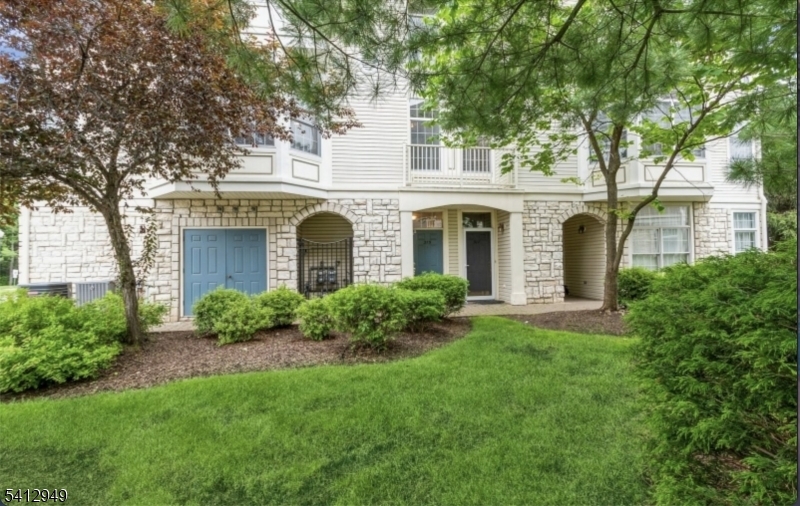 317 Kensington Lane Livingston NJ 07039