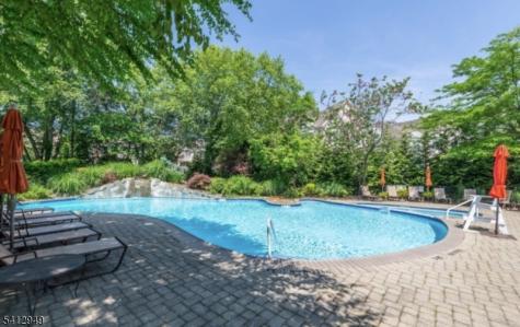 317 Kensington Lane Livingston NJ 07039