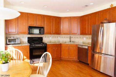 317 Kensington Lane Livingston NJ 07039