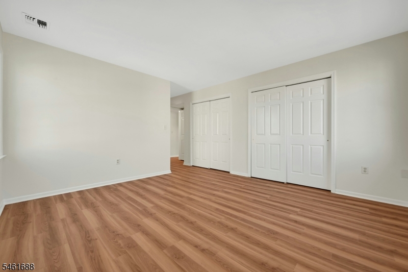 105 Quartz Lane Paterson NJ 07501